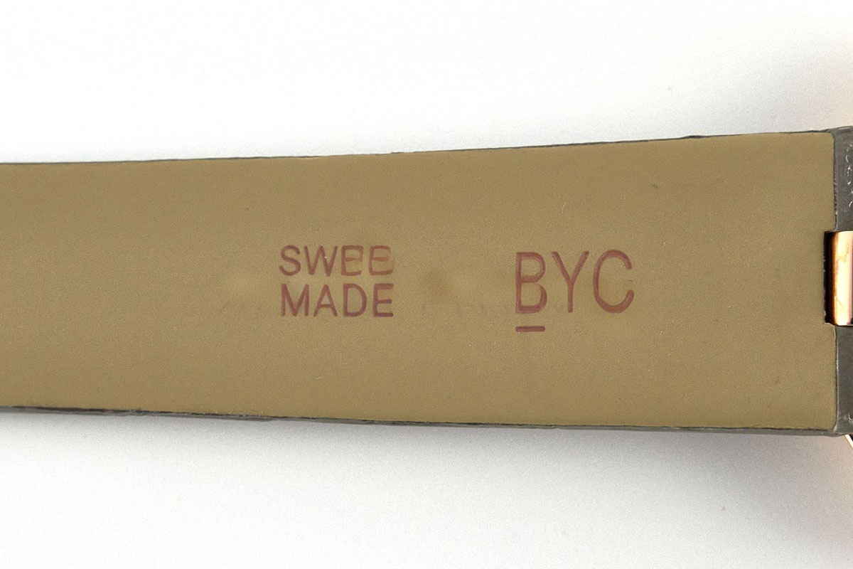 Cartier Ballon Blanc 30mm Silver Dial with Diamond Bezel in Rose Gold on Grey Leather Strap-fasswatch