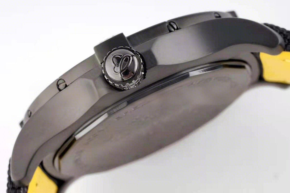 Breitling Avenger Automatic 45 Seawolf Night Mission-fasswatch