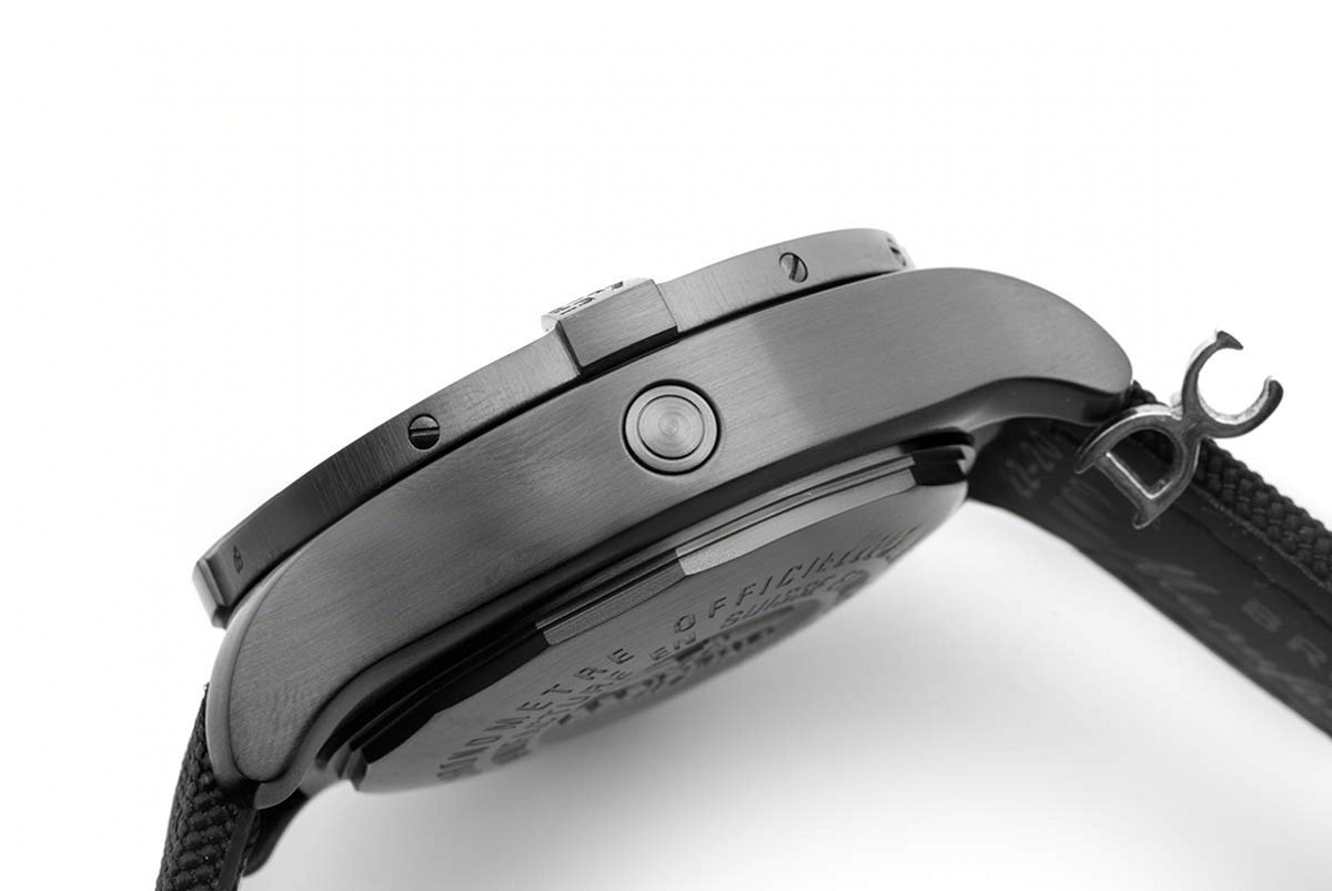 Breitling Avenger II Seawolf Blacksteel Yellow Dial in DLC Steel on Nylon Strap-fasswatch