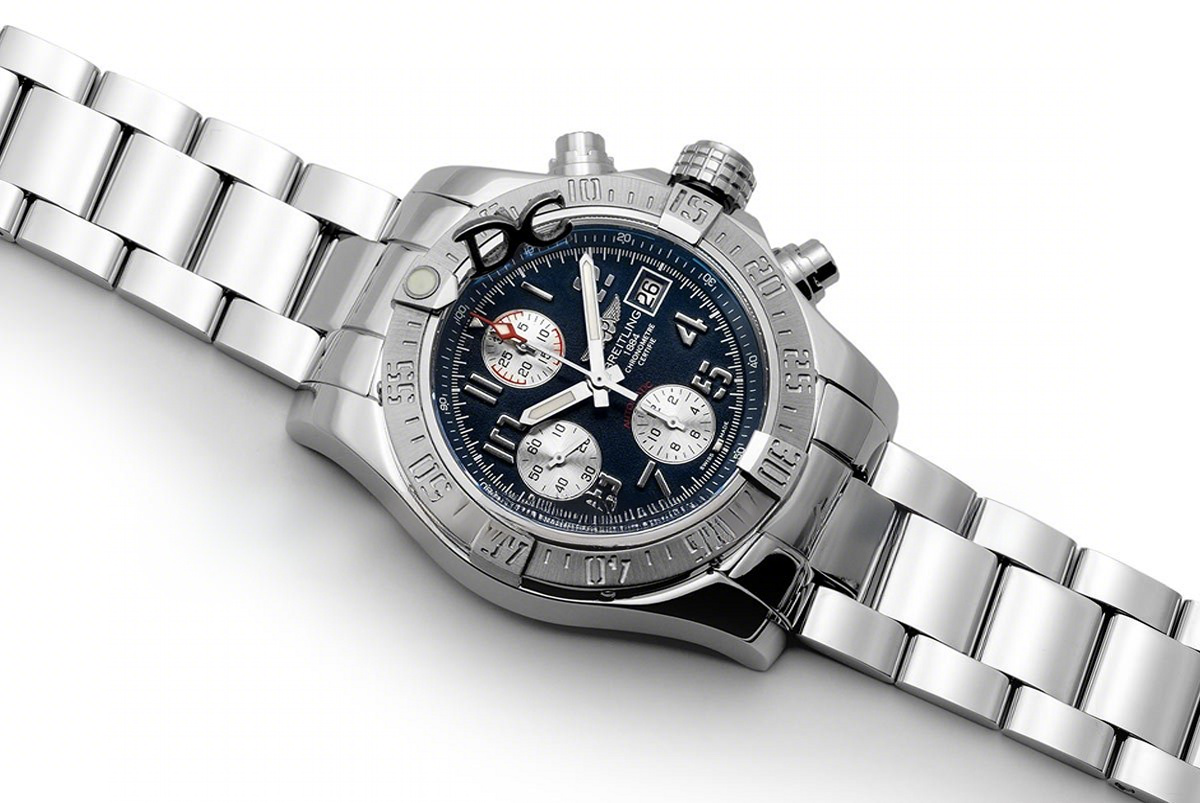 Breitling Avenger II Blue Dial in Steel-fasswatch