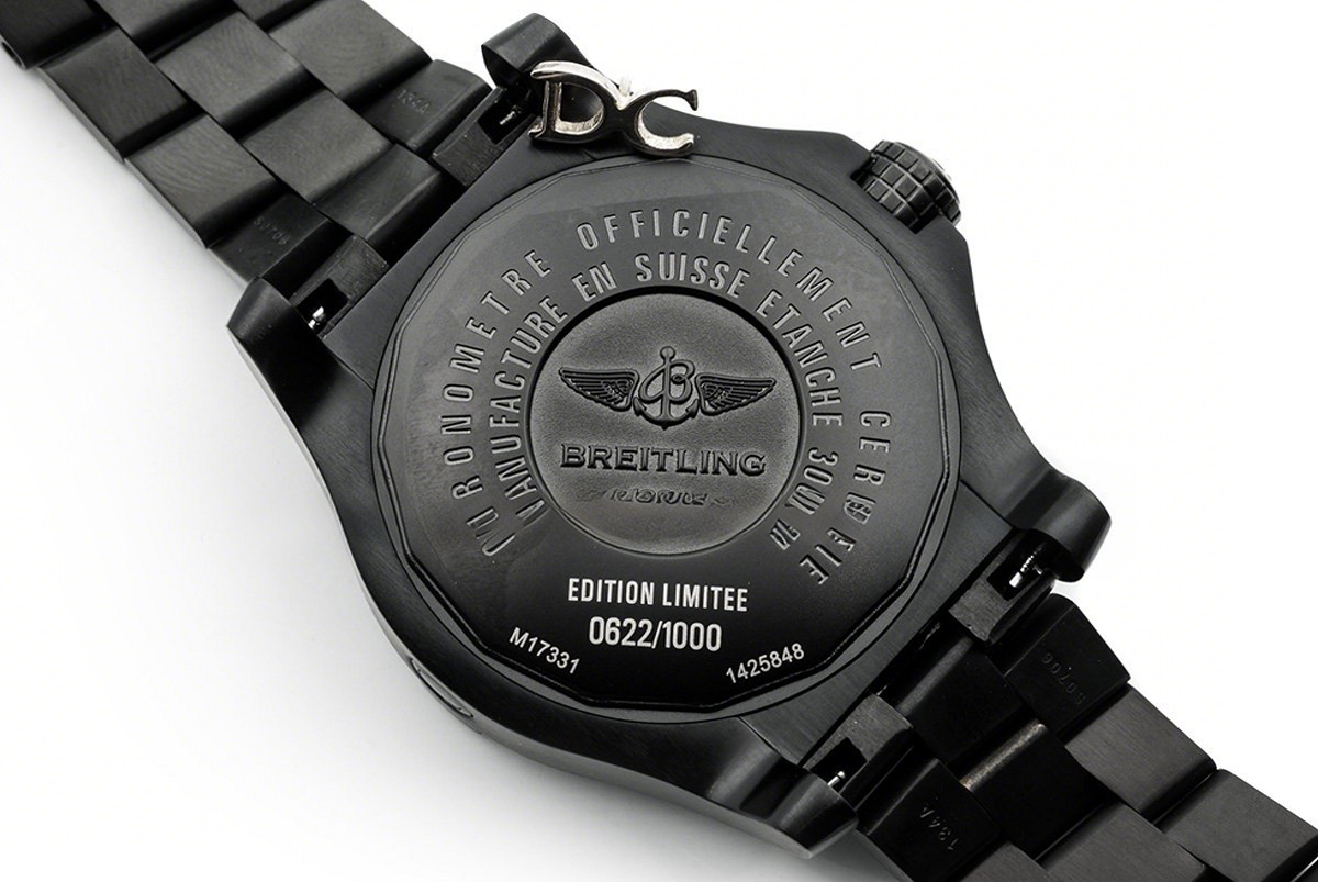 Breitling Avenger II Seawolf Blacksteel Yellow Dial in DLC Steel on Bracelet-fasswatch