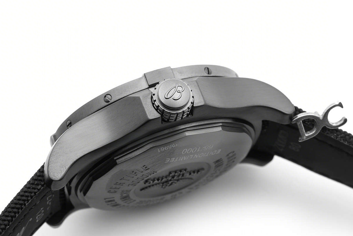 Breitling Avenger II Seawolf Blacksteel Yellow Dial in DLC Steel on Nylon Strap-fasswatch