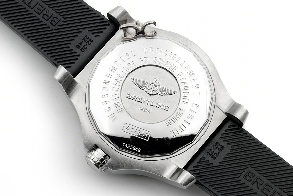 Breitling Avenger II Seawolf Black Dial in Steel on Rubber Strap-fasswatch