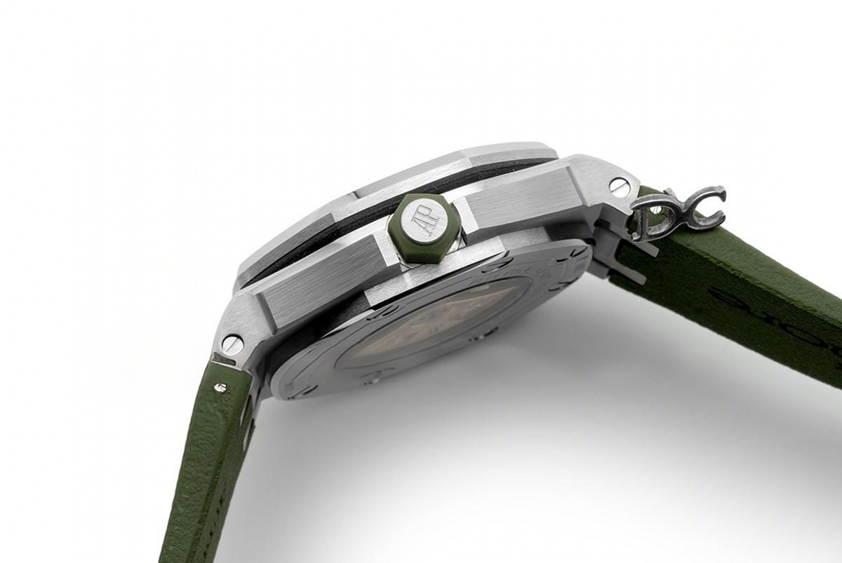 Audemars Piguet Royal Oak Offshore Diver Steel Khaki Dial 15710ST-fasswatch