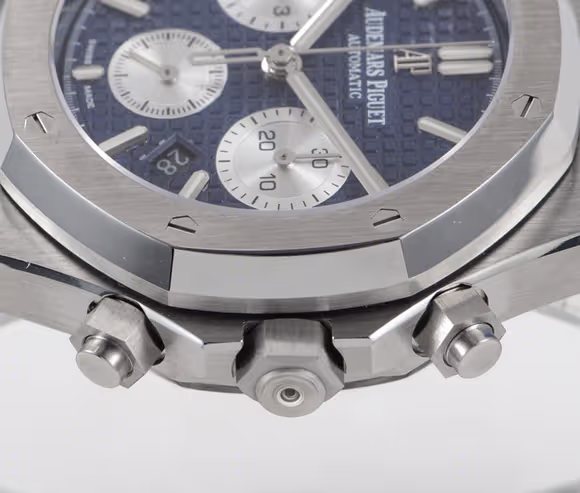Audemars Piguet Royal Oak Self-Winding Chronograph Blue/White Dial in Steel-fasswatch