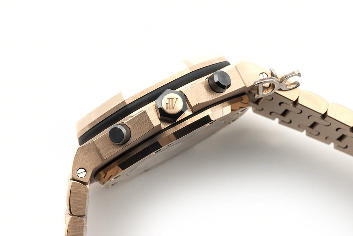 Audemars Piguet Royal Oak Offshore Gold Themes 2014-fasswatch