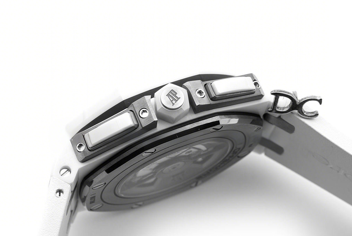 Audemars Piguet Royal Oak Offshore Novelty 44mm in White Ceramic 26402CB-fasswatch