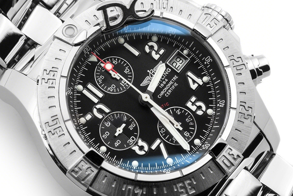 Breitling Avenger Skyland Black Dial in Steel-fasswatch