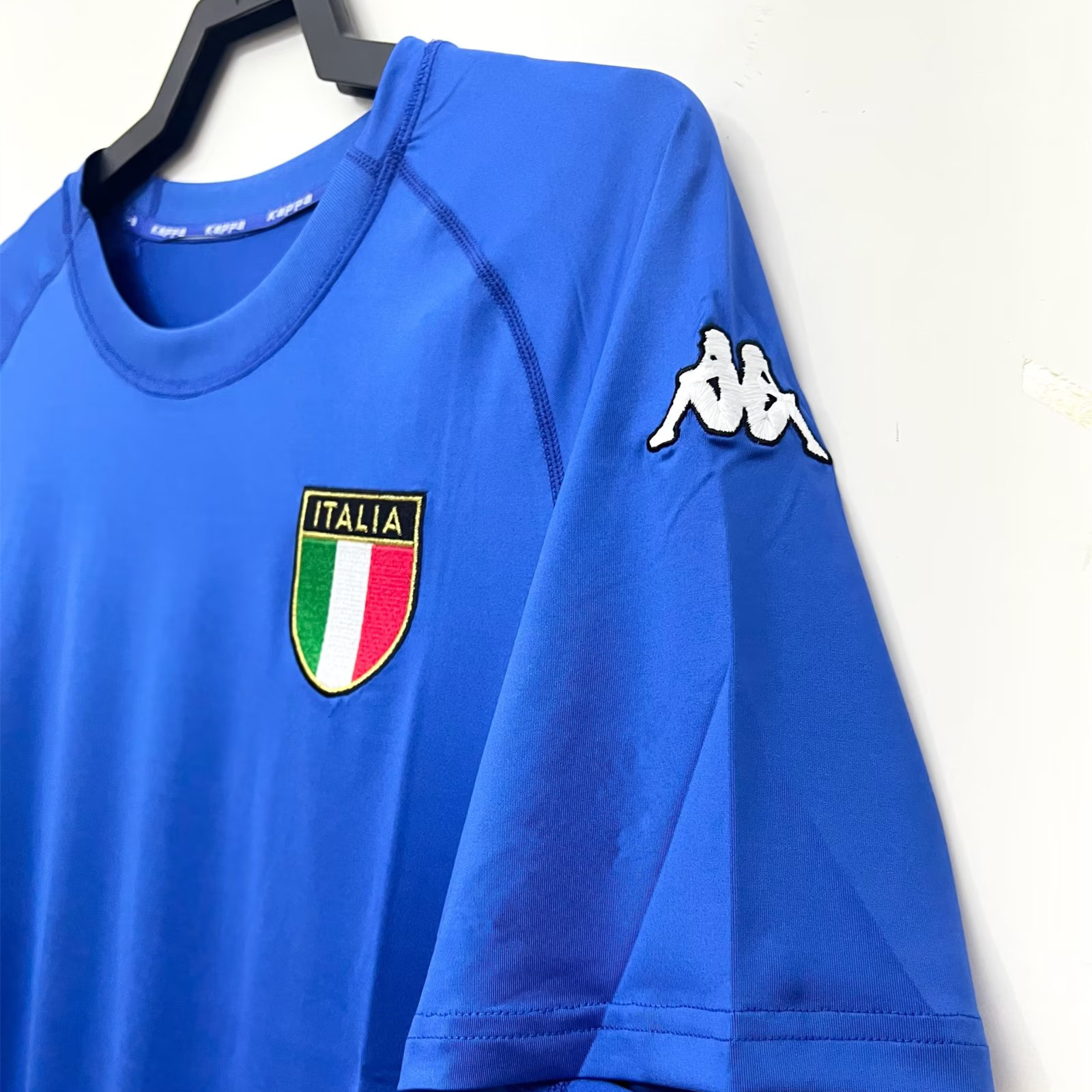 SIUjerseys-Retro Italy 2000 Home Stadium Jersey