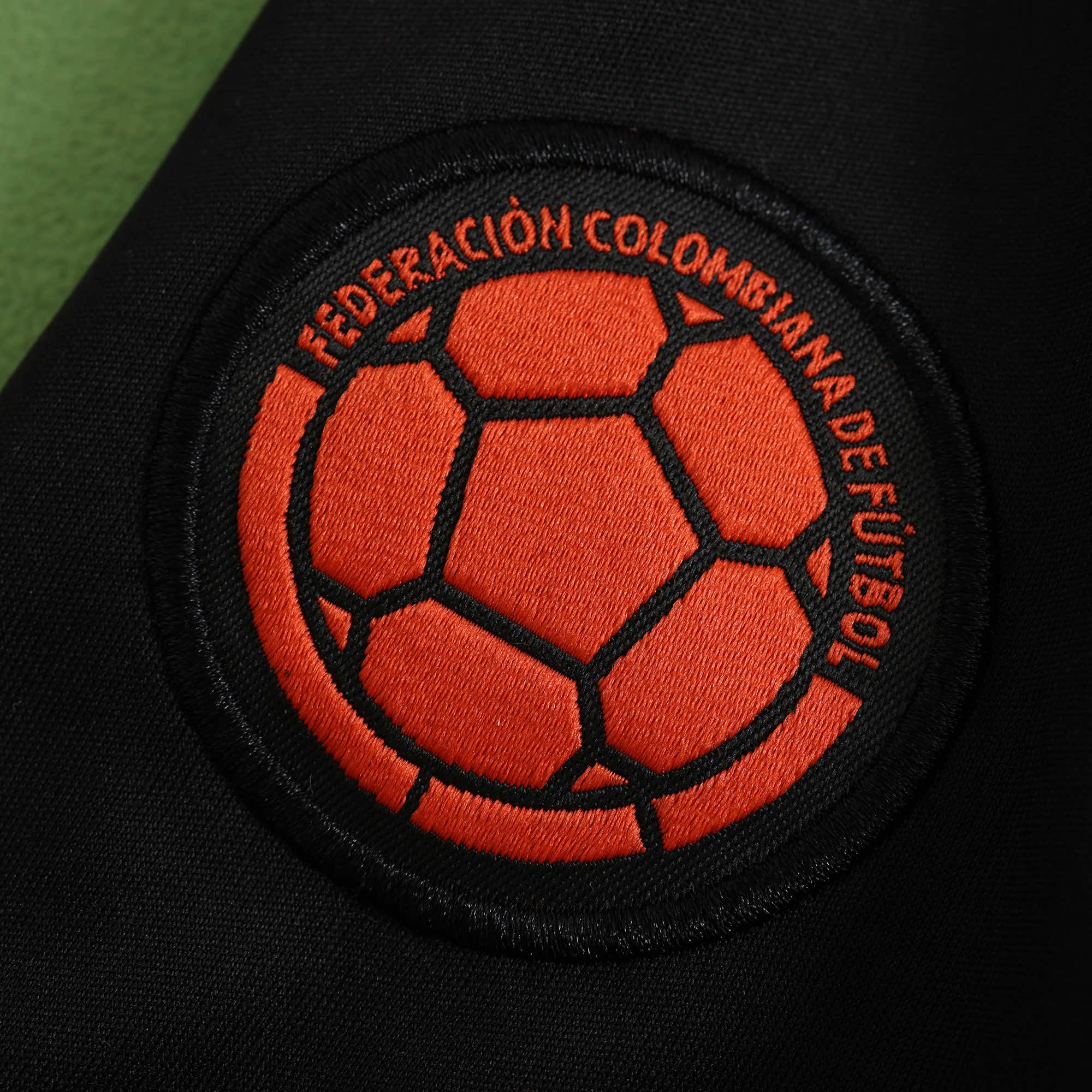 ManixJersey.com | Colombia 2024 Away Kids Kit -Customize Name, Number and Patch | Worldwide Shipping