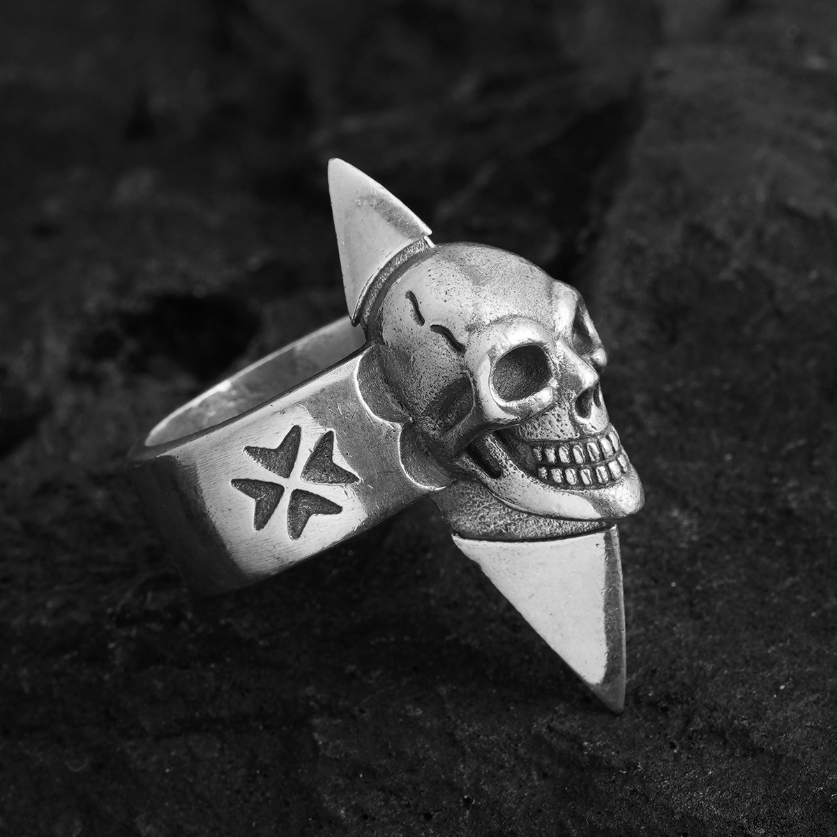 Chrome Hearts Cross Ring - Gothic 925 Sterling Silver Jewelry | David Studio