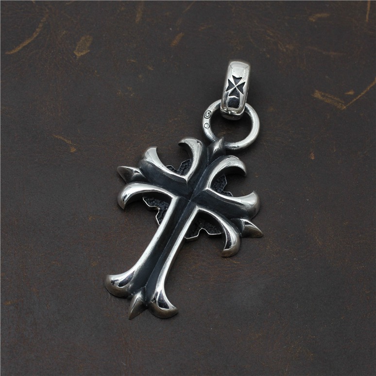 Chrome Hearts Cross Ring - Gothic 925 Sterling Silver Jewelry | David Studio