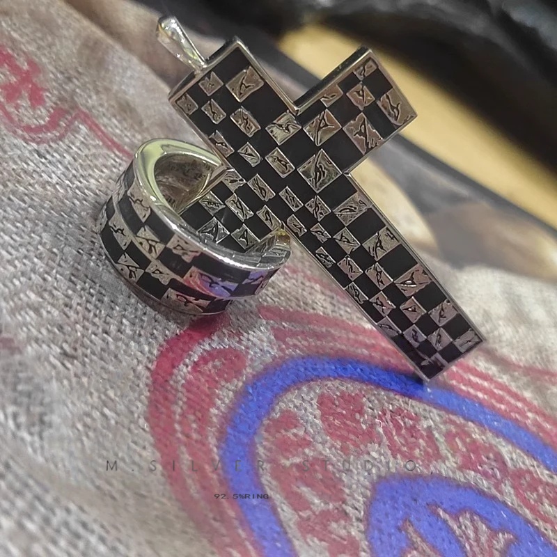 Chrome Hearts Cross Ring - Gothic 925 Sterling Silver Jewelry | David Studio