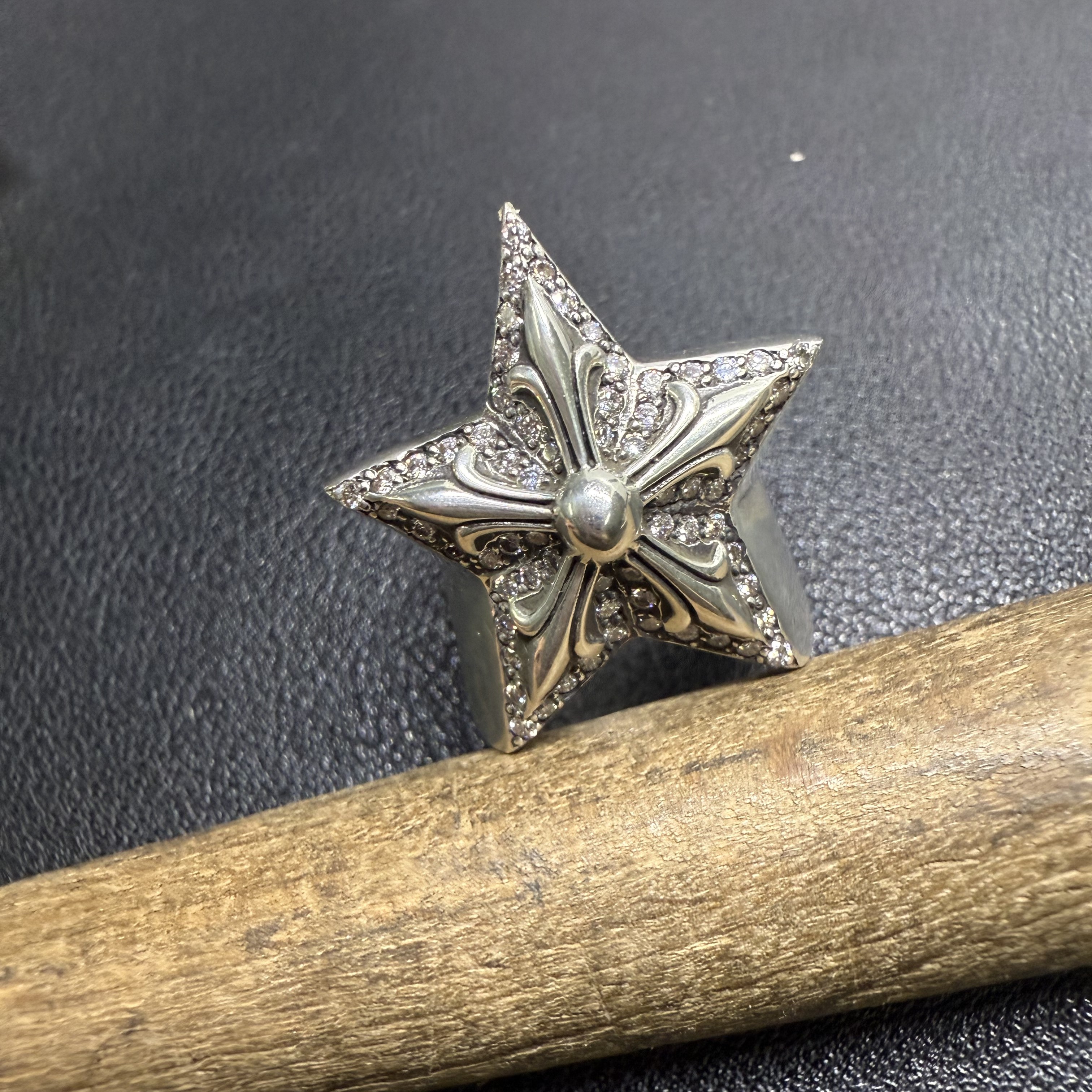 Chrome Hearts Cross Ring - Gothic 925 Sterling Silver Jewelry | David Studio