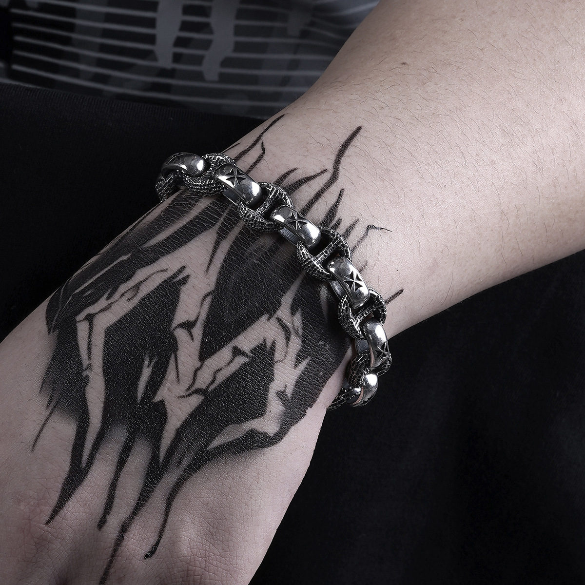 Chrome Hearts Cross Ring - Gothic 925 Sterling Silver Jewelry | David Studio