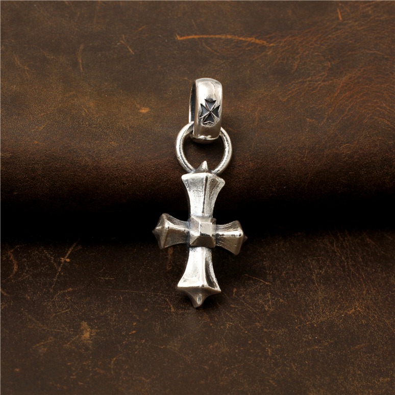 Chrome Hearts Cross Ring - Gothic 925 Sterling Silver Jewelry | David Studio