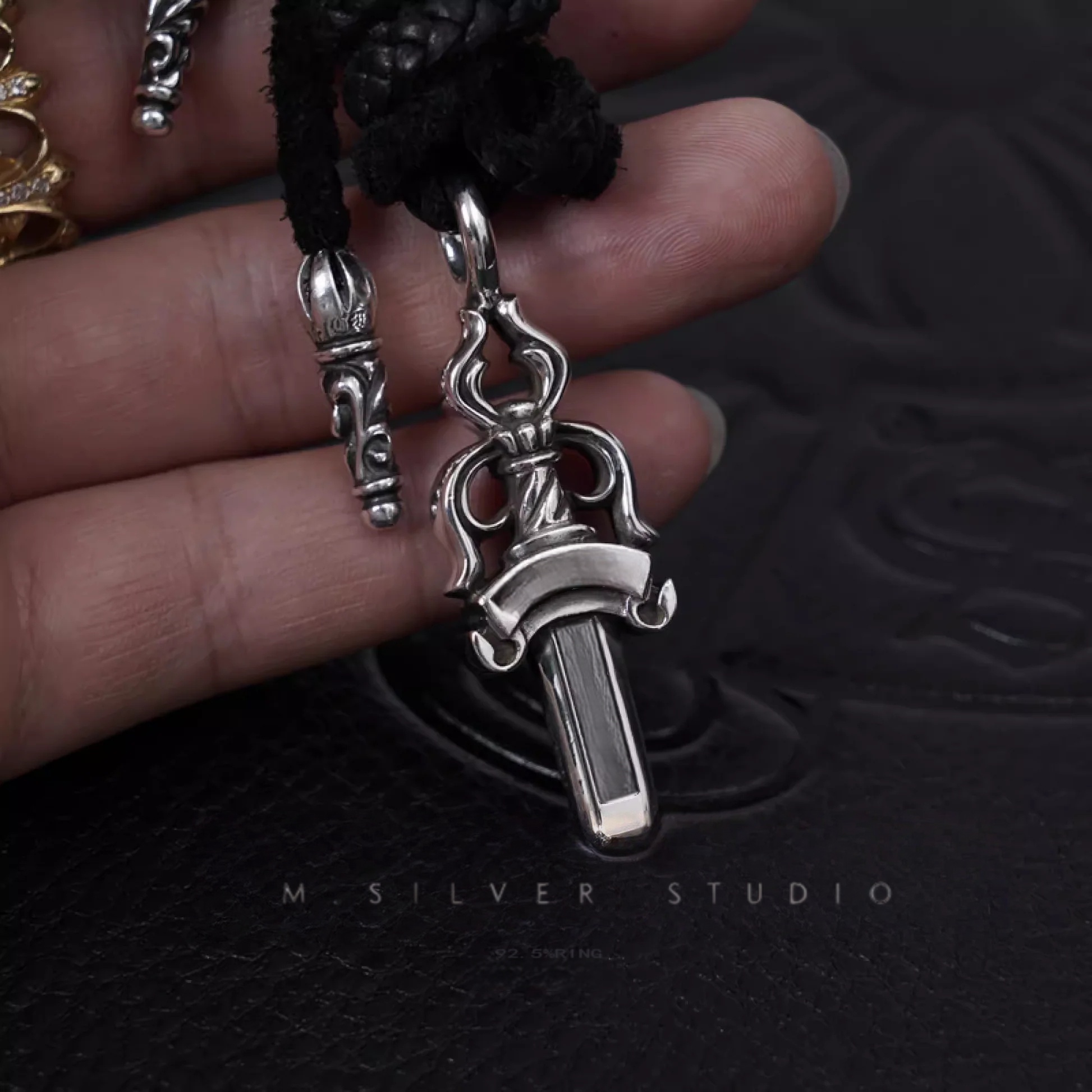 Chrome Hearts Cross Ring - Gothic 925 Sterling Silver Jewelry | David Studio