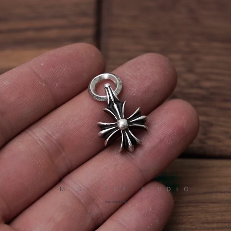 Chrome Hearts Cross Ring - Gothic 925 Sterling Silver Jewelry | David Studio