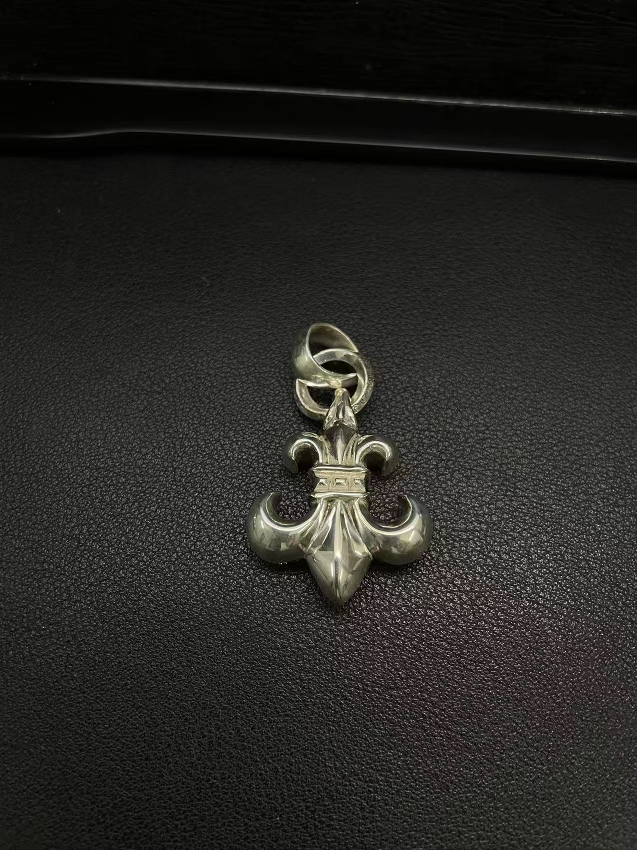 Chrome Hearts Cross Ring - Gothic 925 Sterling Silver Jewelry | David Studio