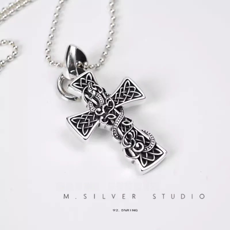Chrome Hearts Cross Ring - Gothic 925 Sterling Silver Jewelry | David Studio