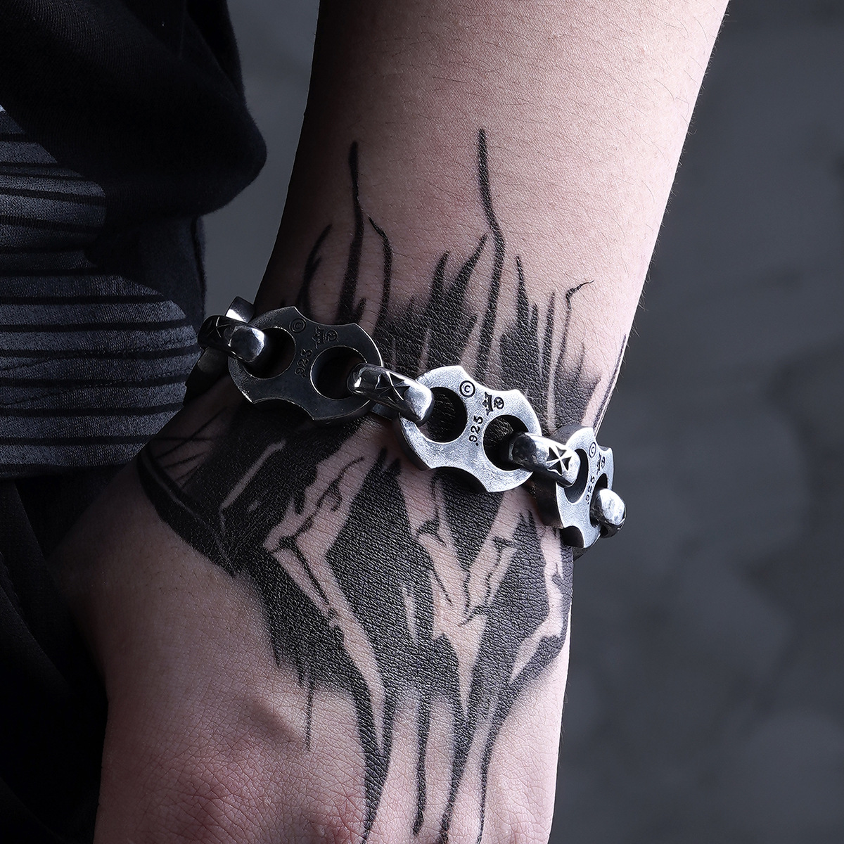 Chrome Hearts Cross Ring - Gothic 925 Sterling Silver Jewelry | David Studio