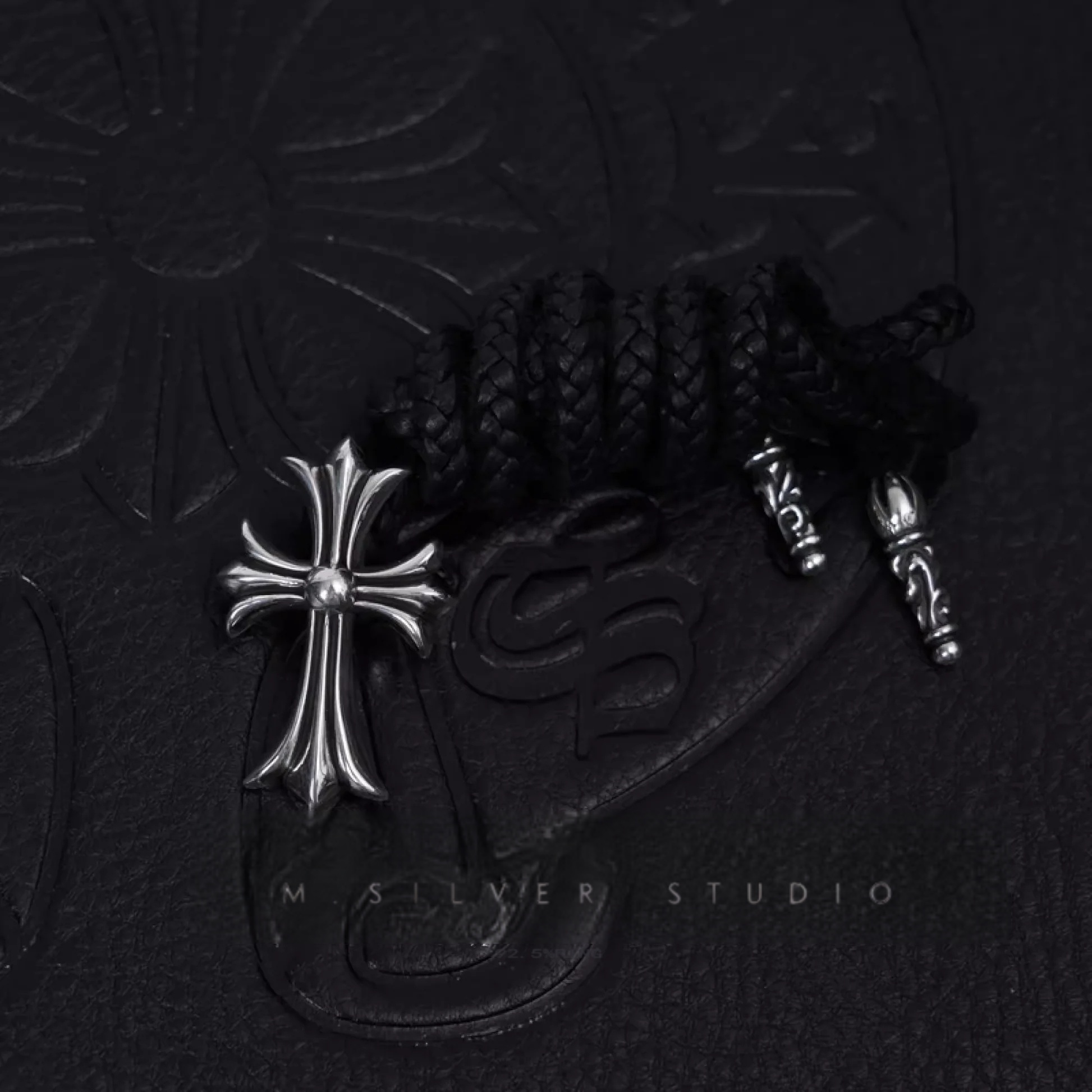 Chrome Hearts Cross Ring - Gothic 925 Sterling Silver Jewelry | David Studio