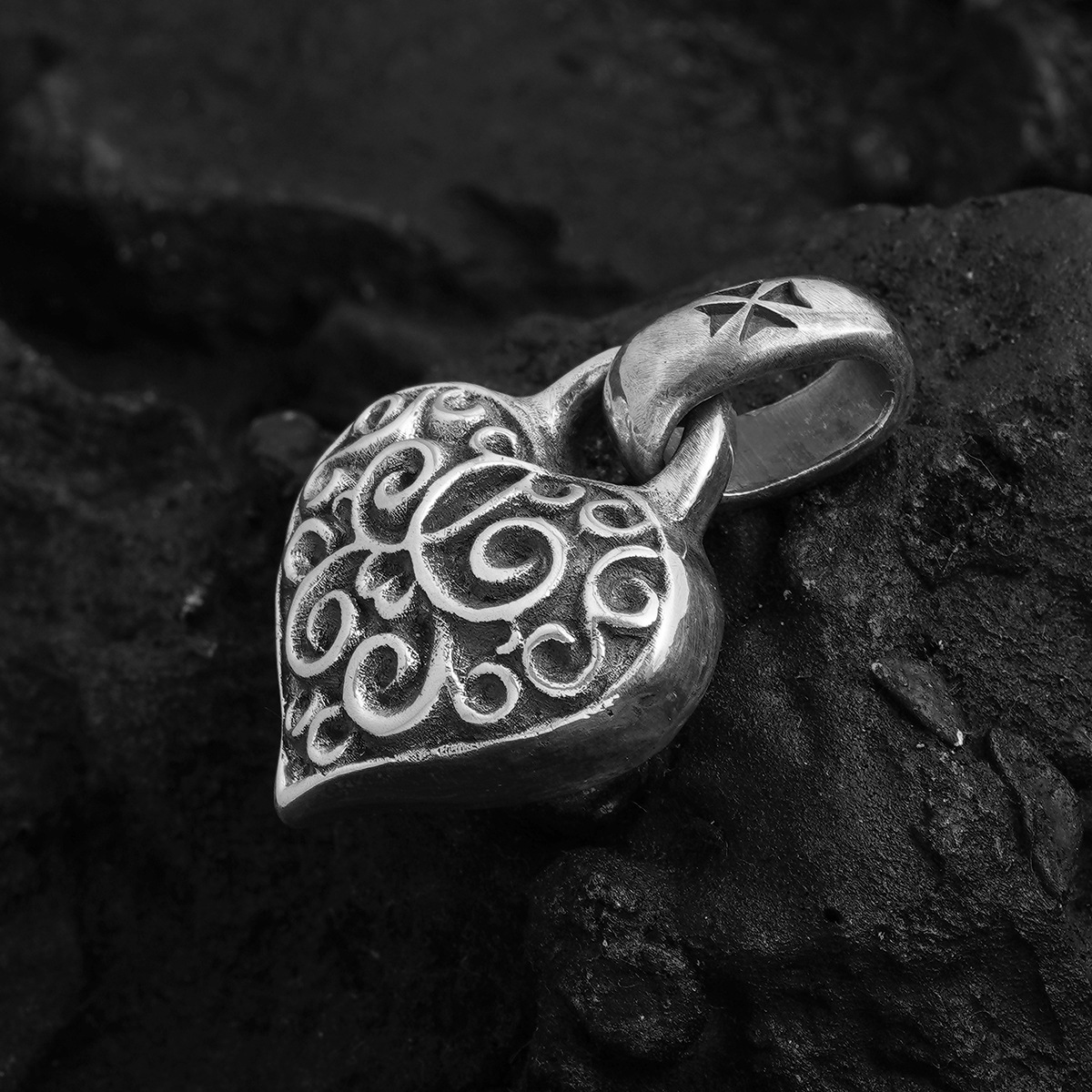 Chrome Hearts Cross Ring - Gothic 925 Sterling Silver Jewelry | David Studio