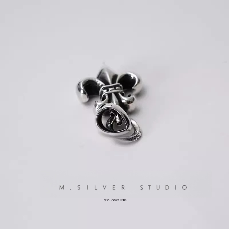 Chrome Hearts Cross Ring - Gothic 925 Sterling Silver Jewelry | David Studio