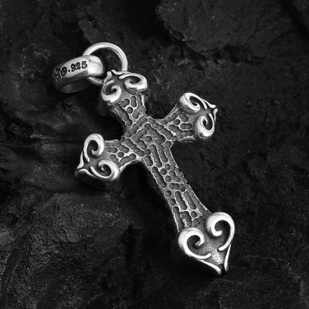 Chrome Hearts Cross Ring - Gothic 925 Sterling Silver Jewelry | David Studio