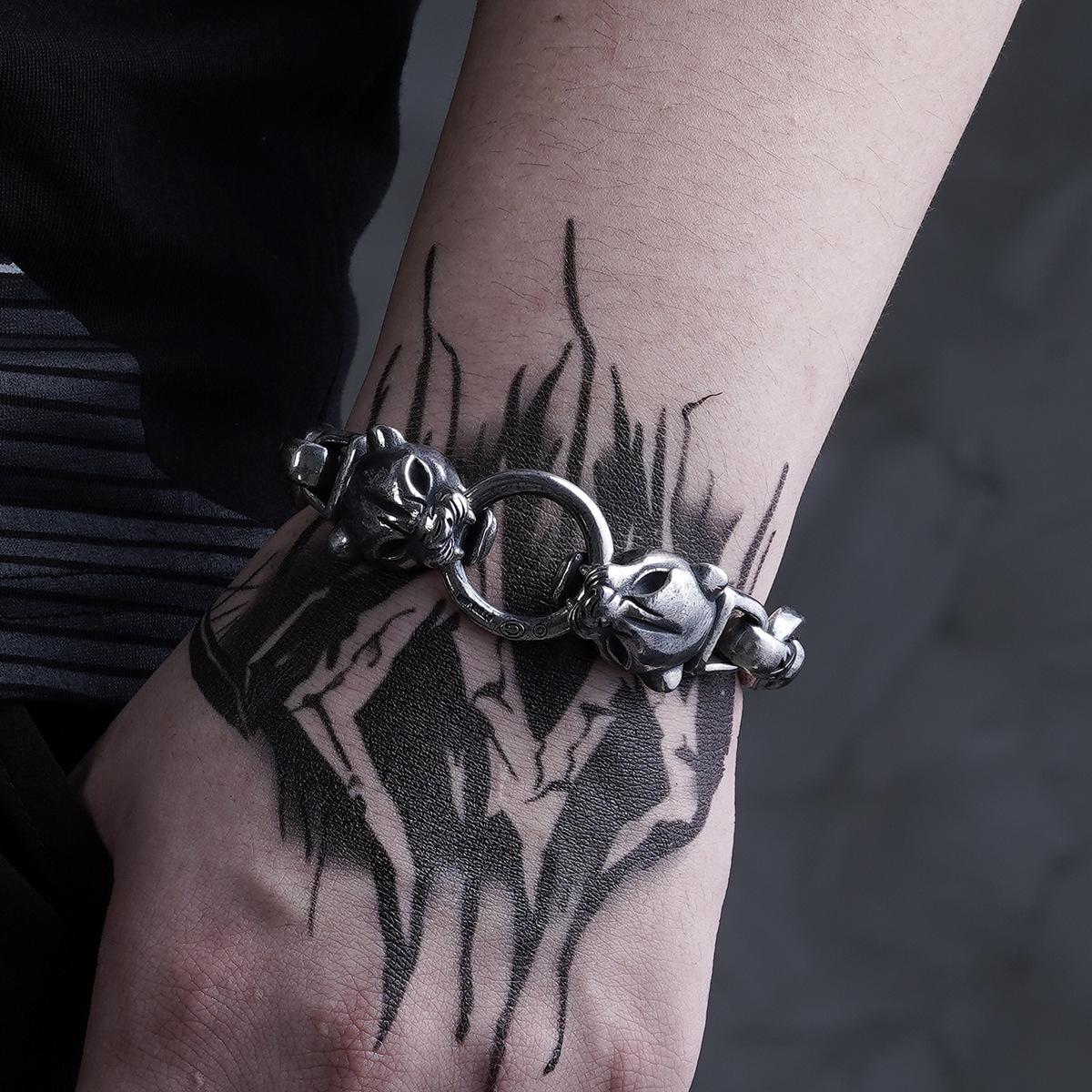 Chrome Hearts Cross Ring - Gothic 925 Sterling Silver Jewelry | David Studio