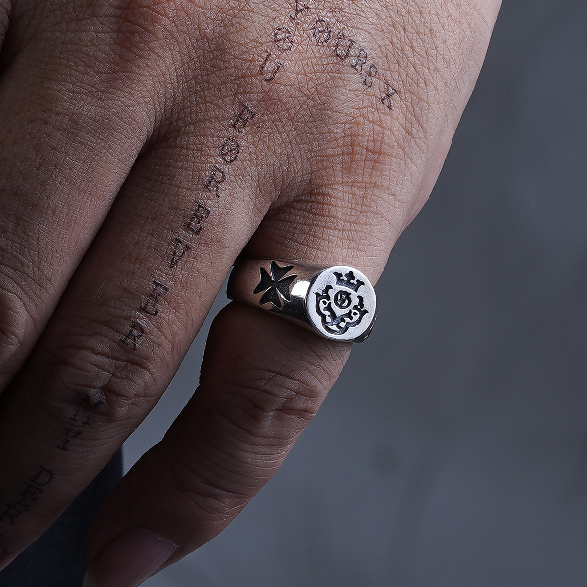 Chrome Hearts Cross Ring - Gothic 925 Sterling Silver Jewelry | David Studio