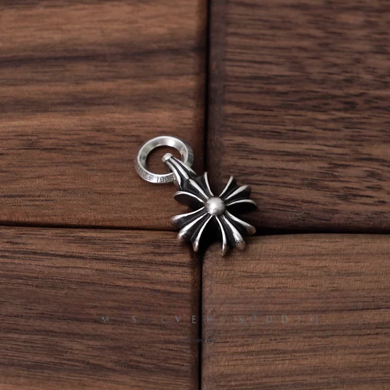 Chrome Hearts Cross Ring - Gothic 925 Sterling Silver Jewelry | David Studio