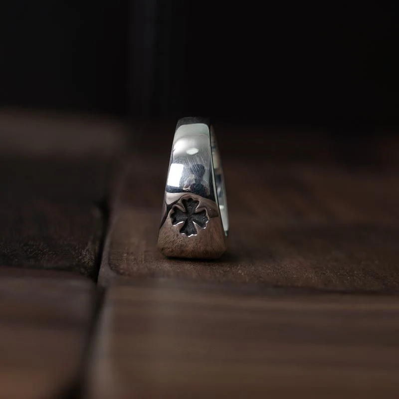 Chrome Hearts Cross Ring - Gothic 925 Sterling Silver Jewelry | David Studio