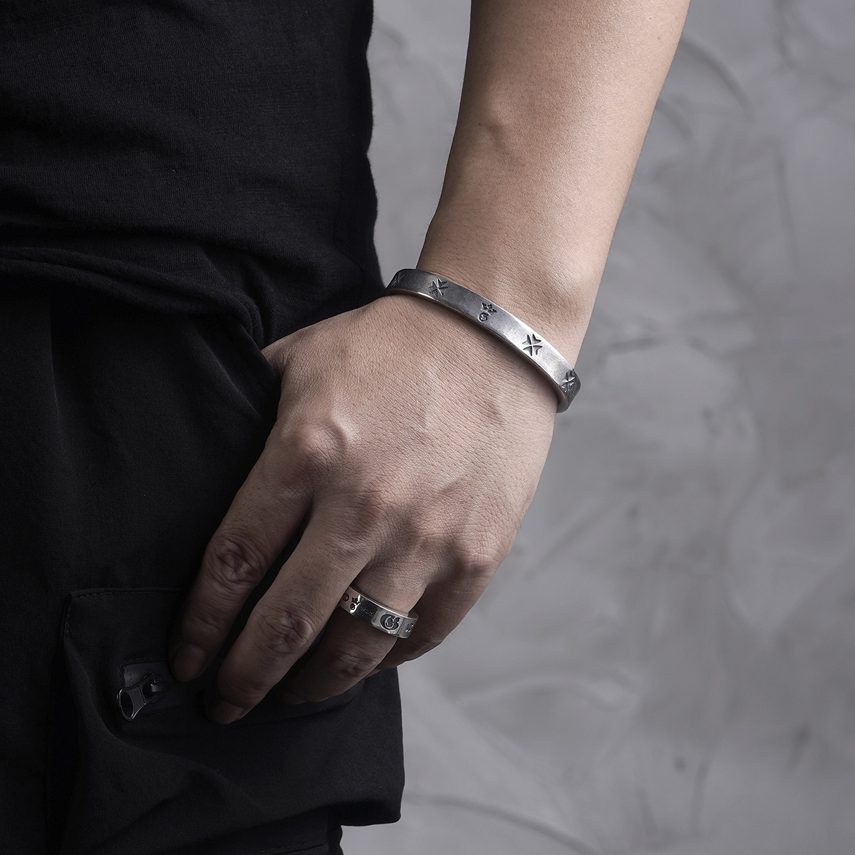 Chrome Hearts Cross Ring - Gothic 925 Sterling Silver Jewelry | David Studio