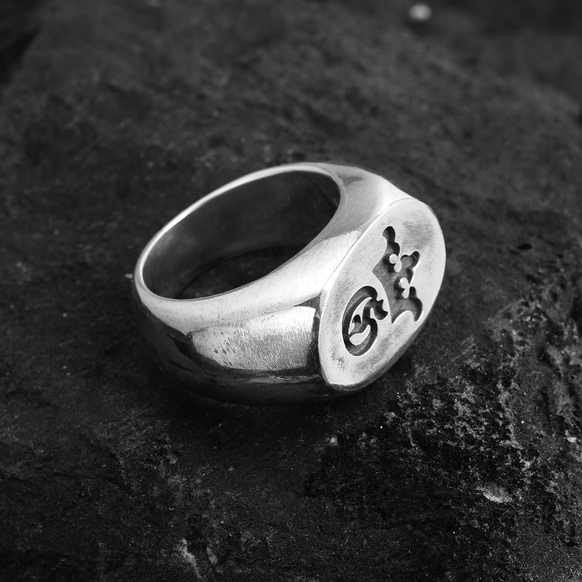 Chrome Hearts Cross Ring - Gothic 925 Sterling Silver Jewelry | David Studio