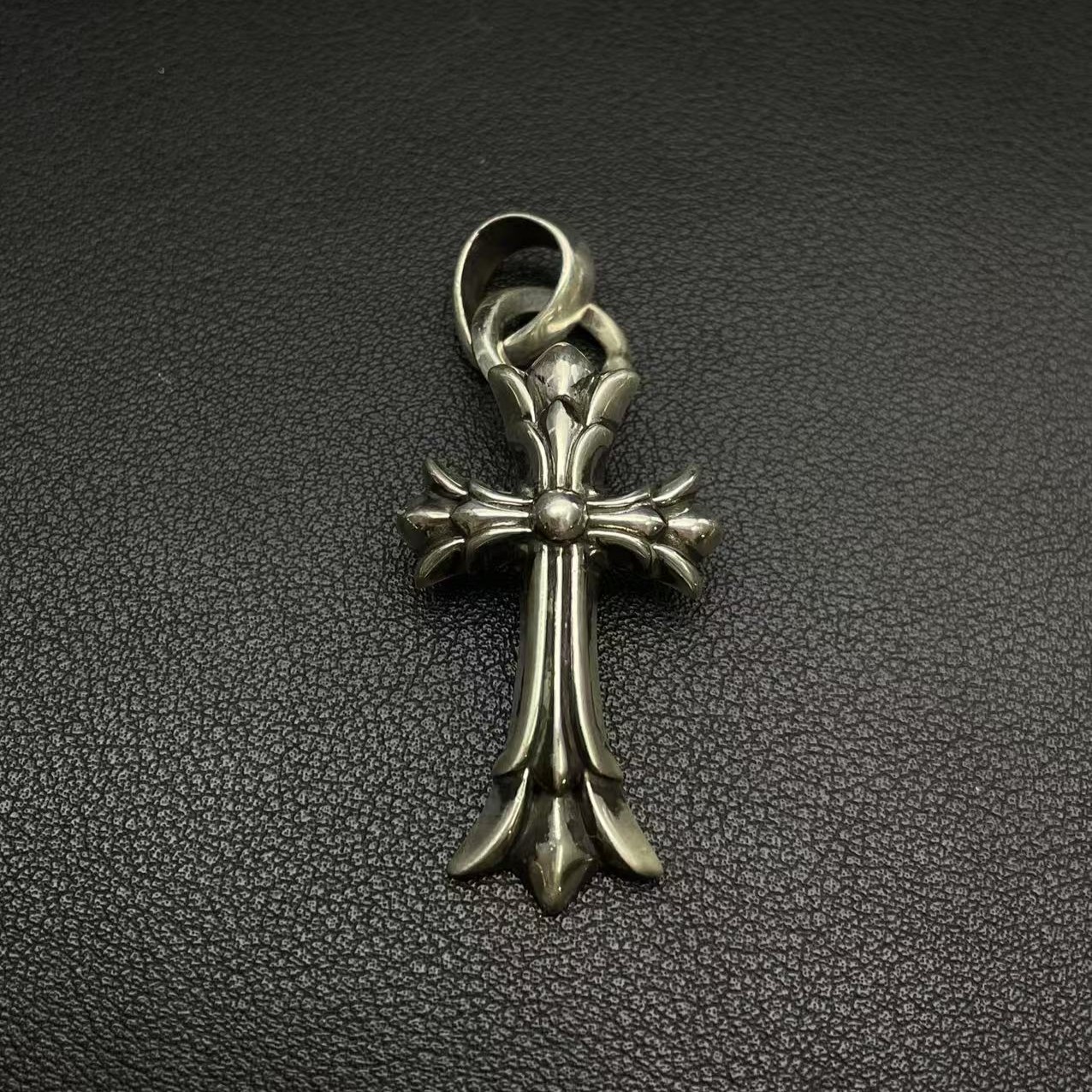 Chrome Hearts Cross Ring - Gothic 925 Sterling Silver Jewelry | David Studio