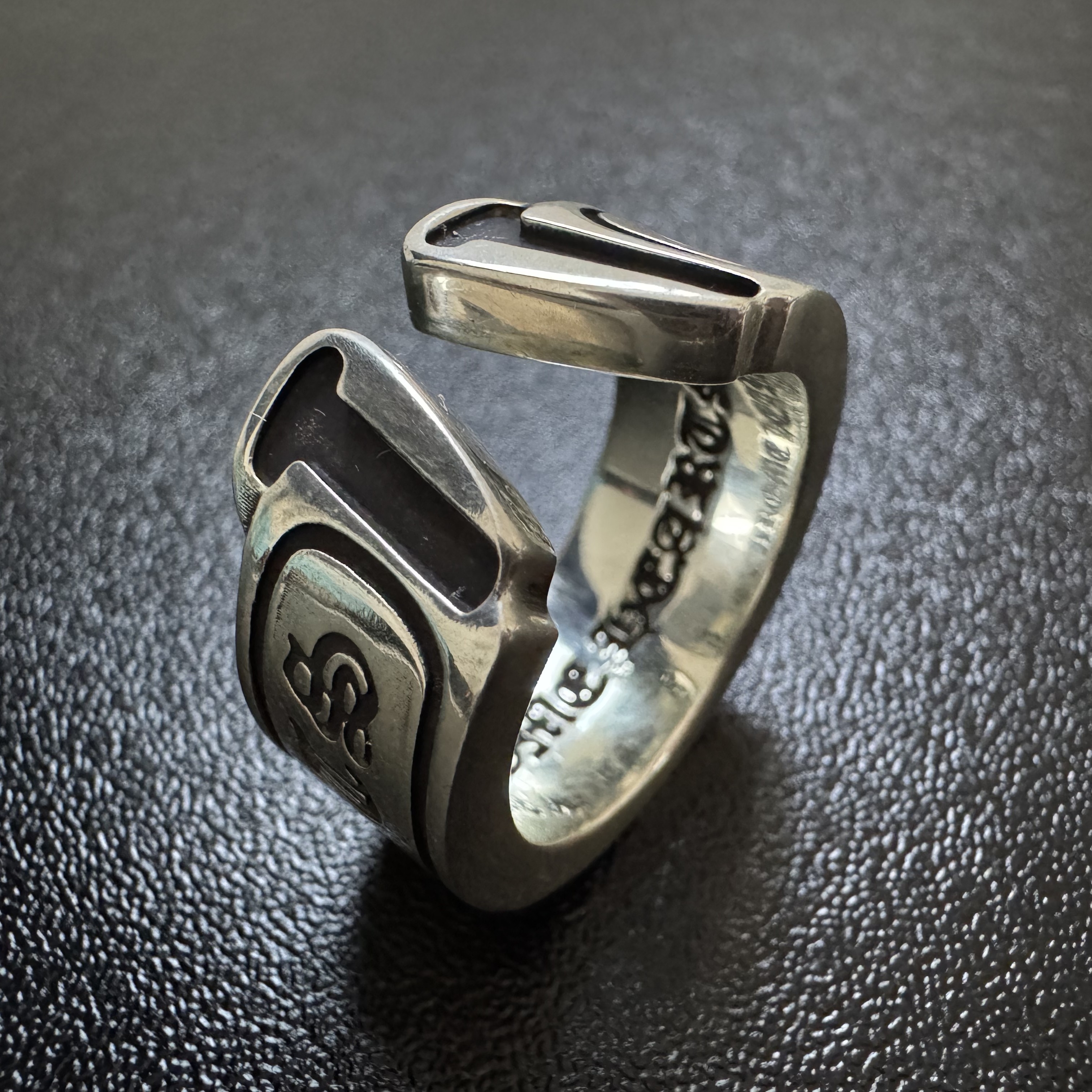 Chrome Hearts Cross Ring - Gothic 925 Sterling Silver Jewelry | David Studio