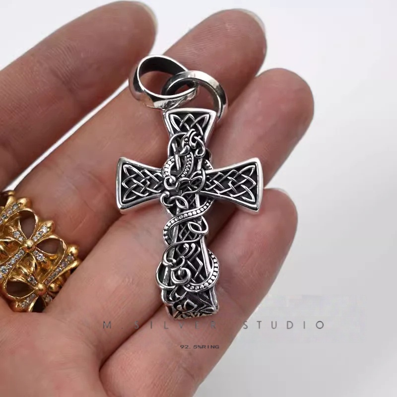 Chrome Hearts Cross Ring - Gothic 925 Sterling Silver Jewelry | David Studio
