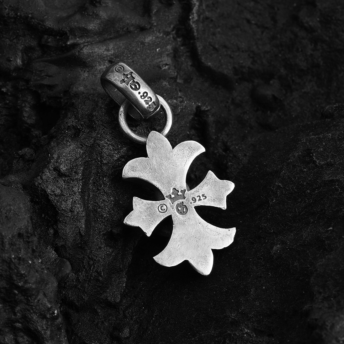 Chrome Hearts Cross Ring - Gothic 925 Sterling Silver Jewelry | David Studio