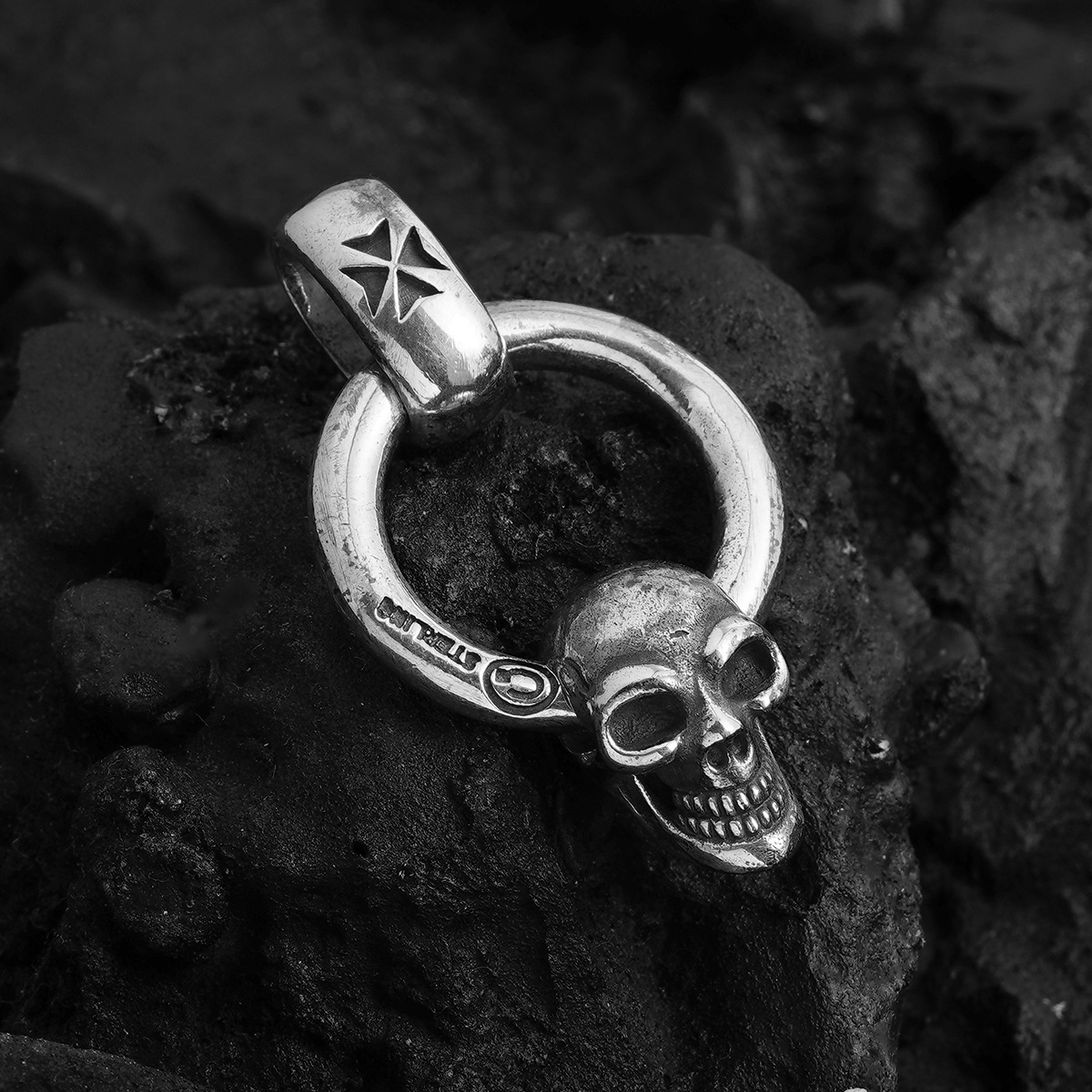 Chrome Hearts Cross Ring - Gothic 925 Sterling Silver Jewelry | David Studio