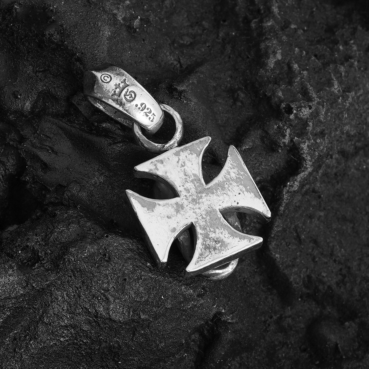 Chrome Hearts Cross Ring - Gothic 925 Sterling Silver Jewelry | David Studio