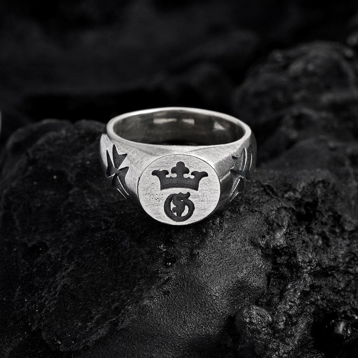 Chrome Hearts Cross Ring - Gothic 925 Sterling Silver Jewelry | David Studio