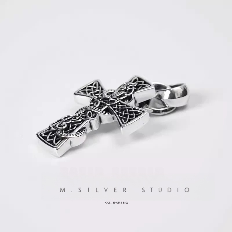 Chrome Hearts Cross Ring - Gothic 925 Sterling Silver Jewelry | David Studio