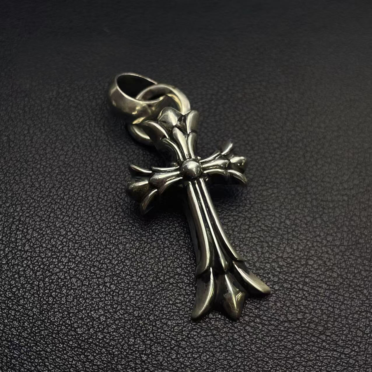 Chrome Hearts Cross Ring - Gothic 925 Sterling Silver Jewelry | David Studio