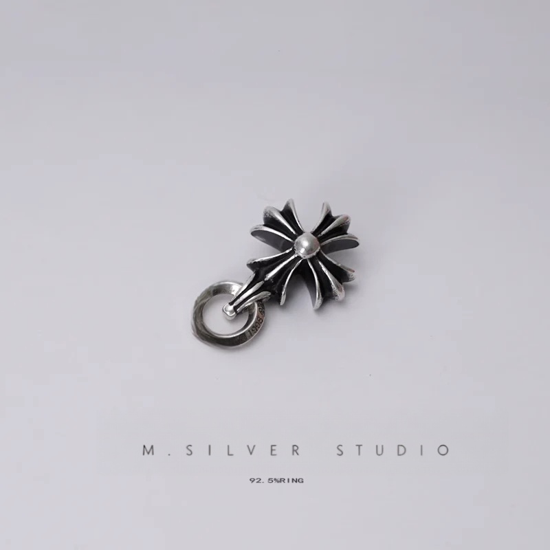 Chrome Hearts Cross Ring - Gothic 925 Sterling Silver Jewelry | David Studio