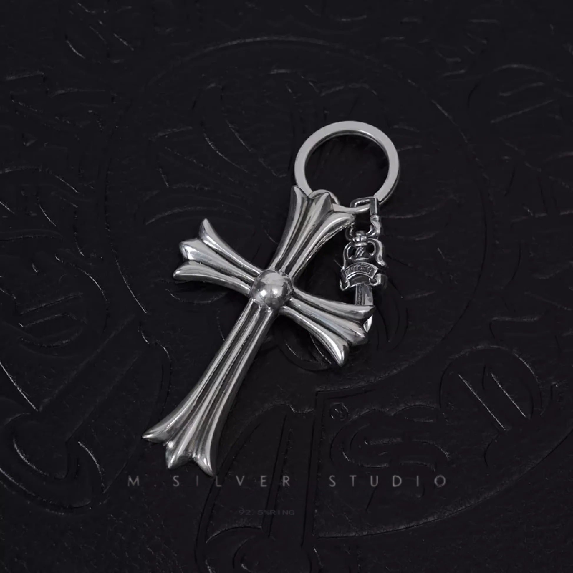 Chrome Hearts Cross Ring - Gothic 925 Sterling Silver Jewelry | David Studio