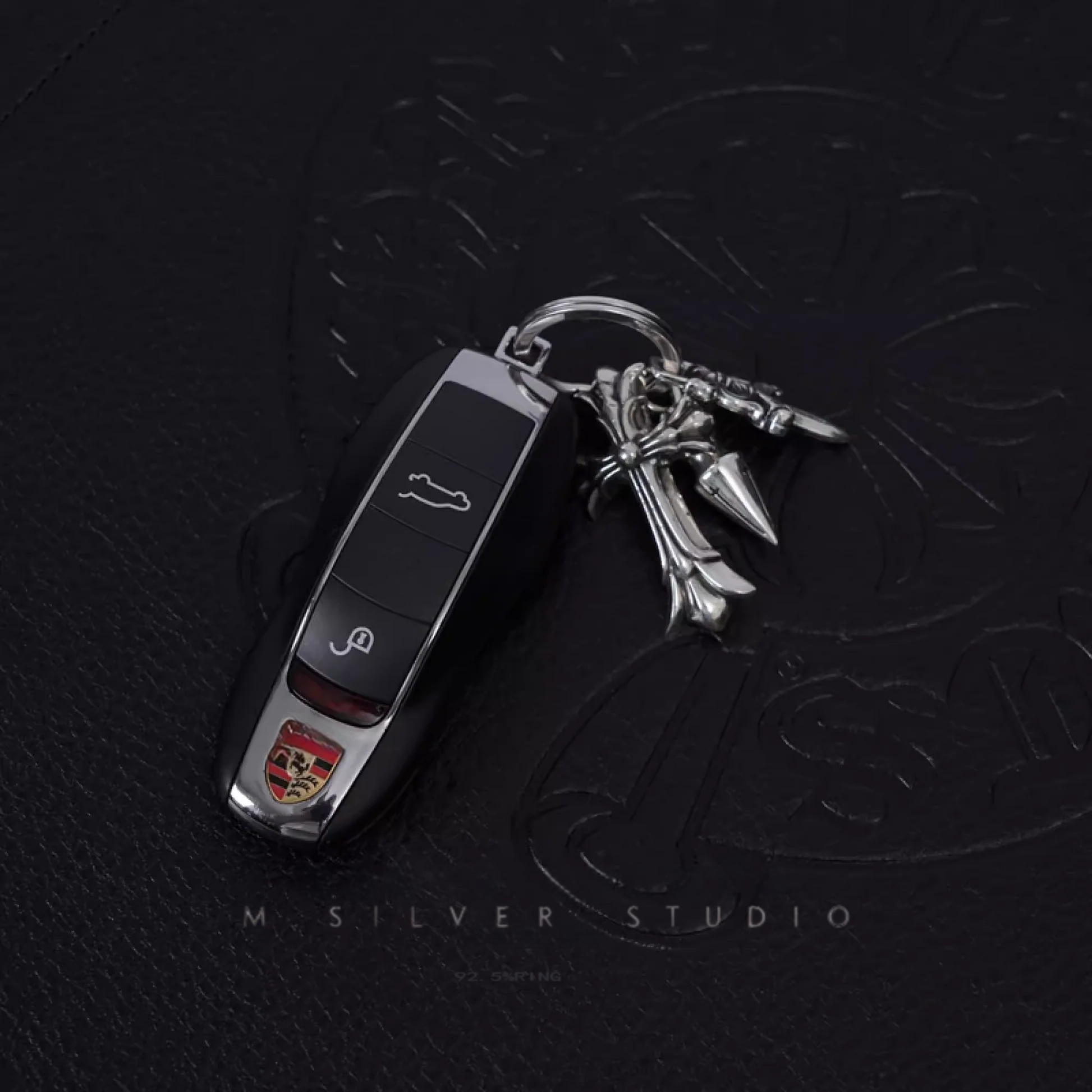 Chrome Hearts Cross Ring - Gothic 925 Sterling Silver Jewelry | David Studio