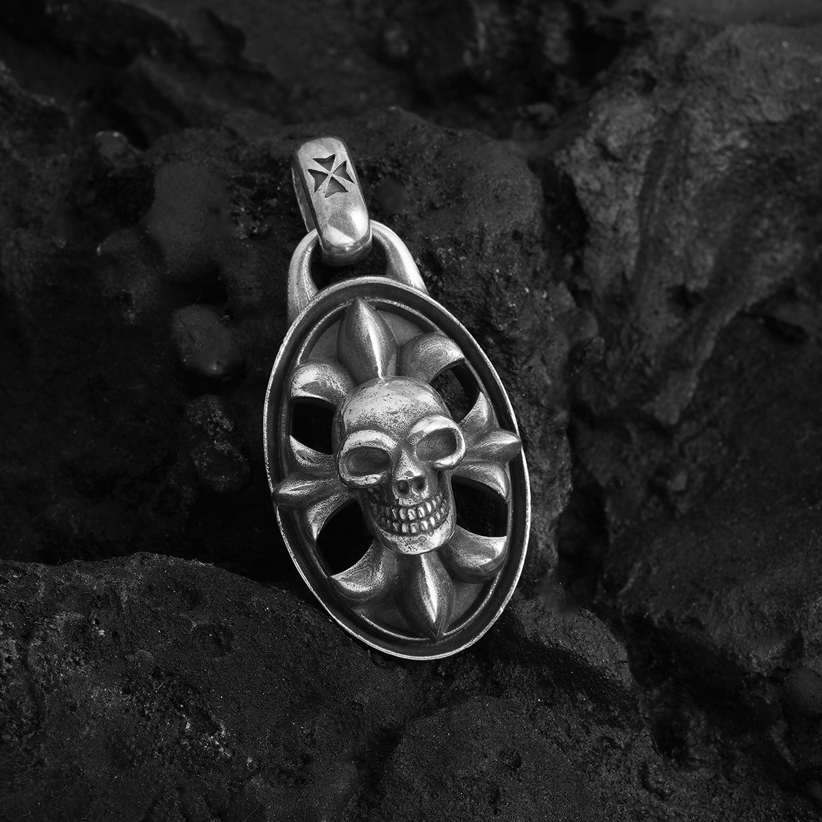 Chrome Hearts Cross Ring - Gothic 925 Sterling Silver Jewelry | David Studio