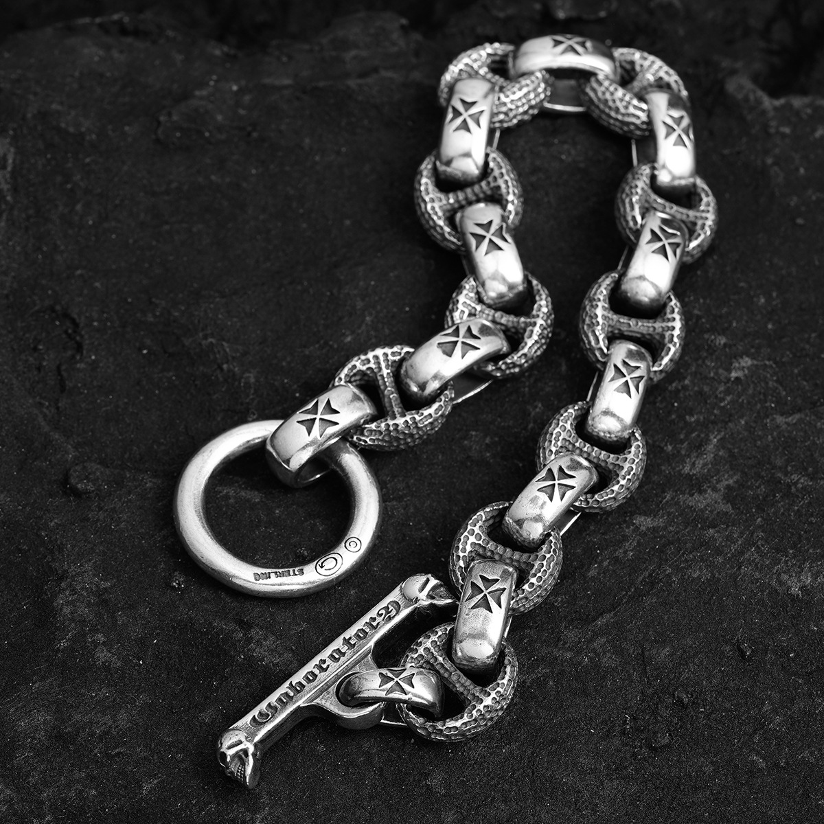 Chrome Hearts Cross Ring - Gothic 925 Sterling Silver Jewelry | David Studio