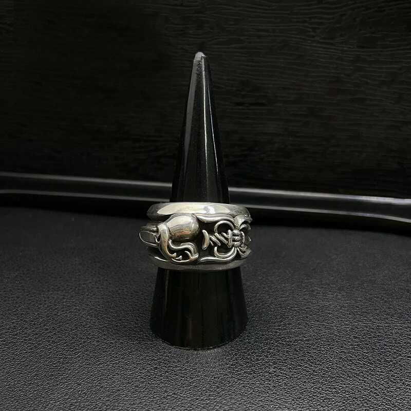 Chrome Hearts Cross Ring - Gothic 925 Sterling Silver Jewelry | David Studio